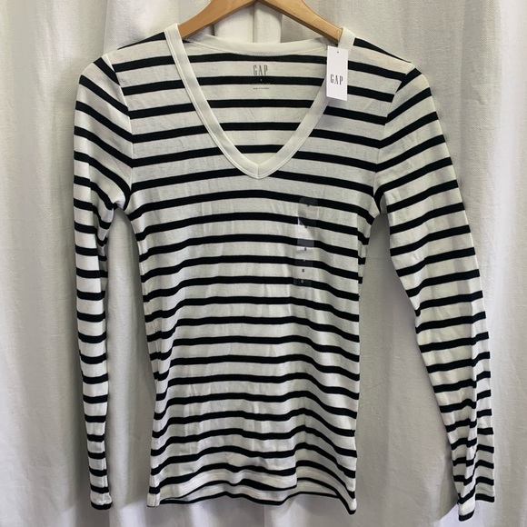 Gap Long Sleeve Striped V Neck - Picture 4 of 4